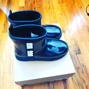 ugg rain boots worn 2x